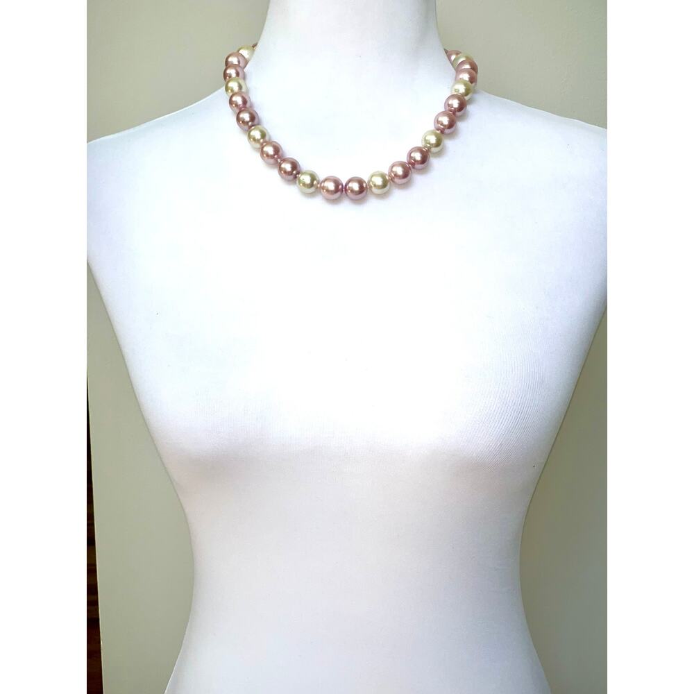 Vintage Kissaka Pink Cream Faux Pearl Statement Necklace - Picture 4 of 9